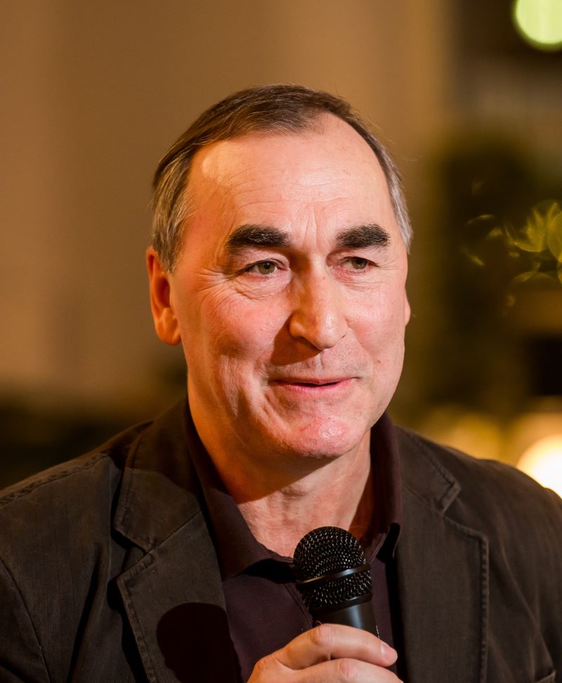 Сергей Сухарев